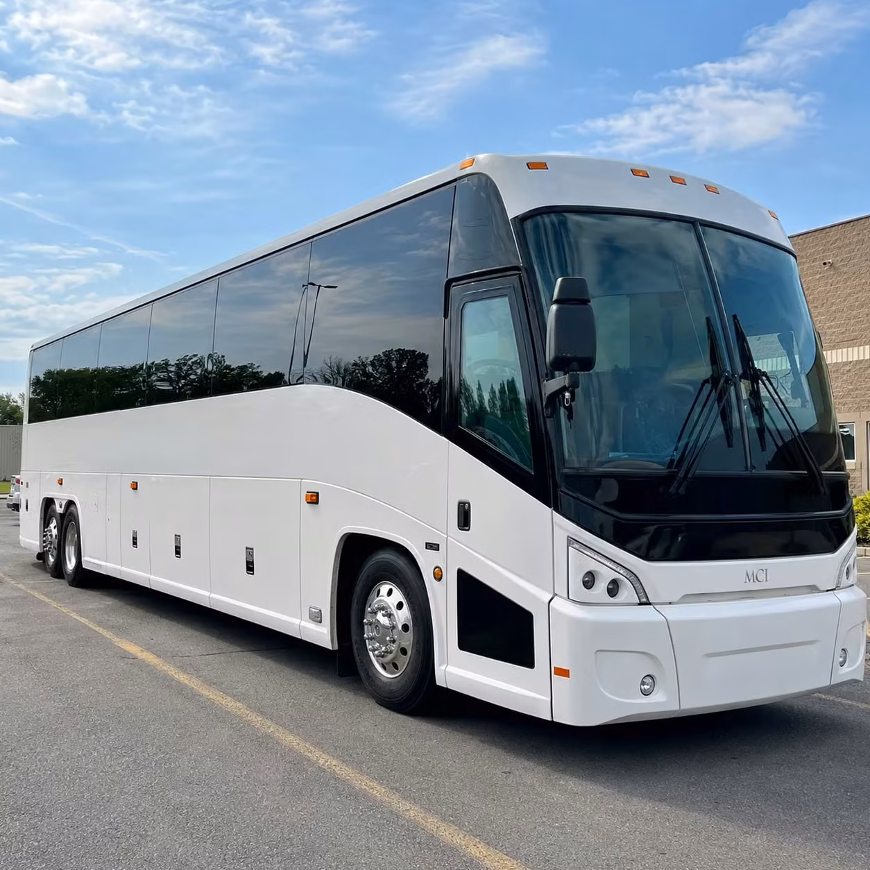 minibus rentals for smaller concert groups heading to dearborn and detroit